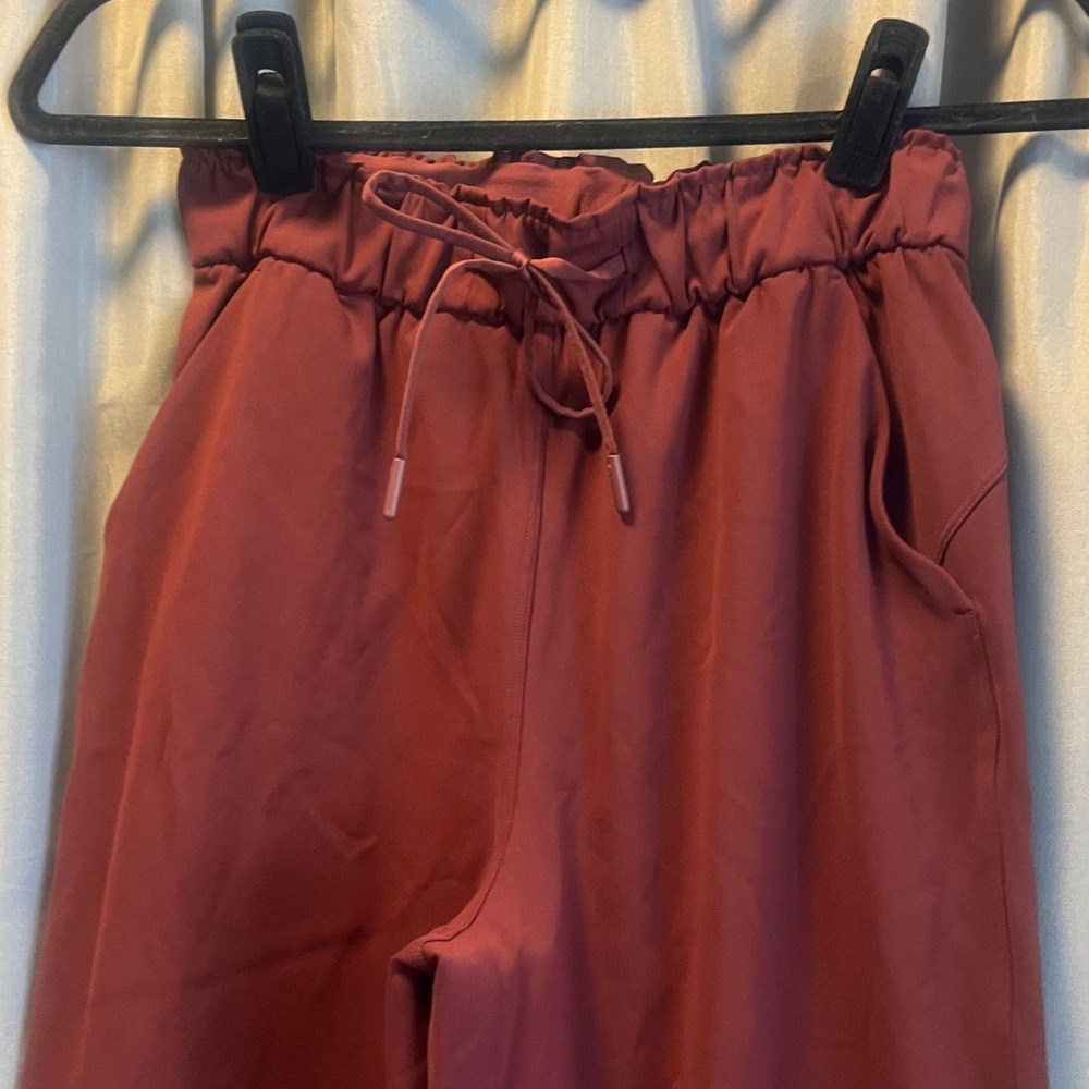 Lululemon Keep Moving 7/8 Pant/Stretch High Rise 7/8 Length Pant 25"